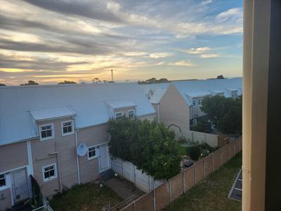 Apartment / Flat For Rent in Broadlands, Strand